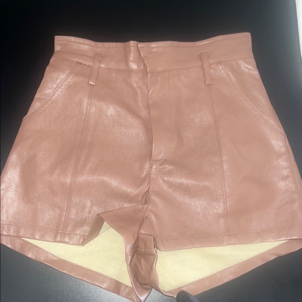 NWOT Gilli Tan vegan leather High Waist Shorts with Tailored Design